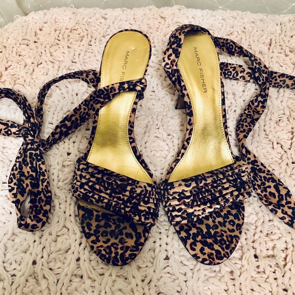 🔥 Sexy Marc Fisher Leopard Animal Print Satin Wrap Around Heels 7.5 flawed* - Picture 4 of 14